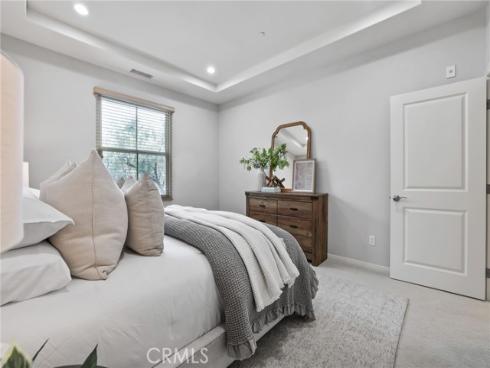 67  Kempton  , Irvine, CA