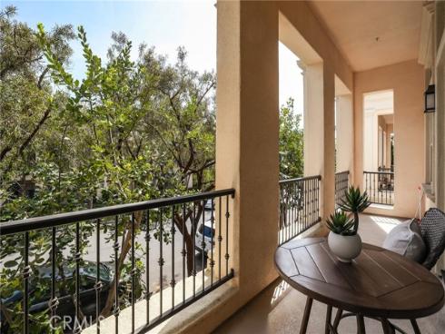 67  Kempton  , Irvine, CA