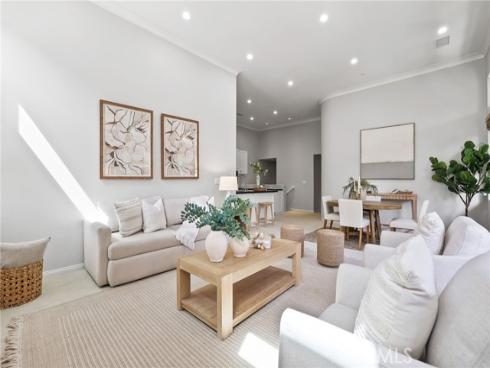 67  Kempton  , Irvine, CA