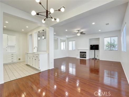 27  Ohio  , Irvine, CA