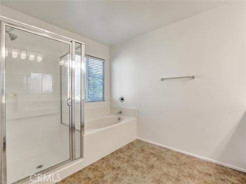 27  Ohio  , Irvine, CA