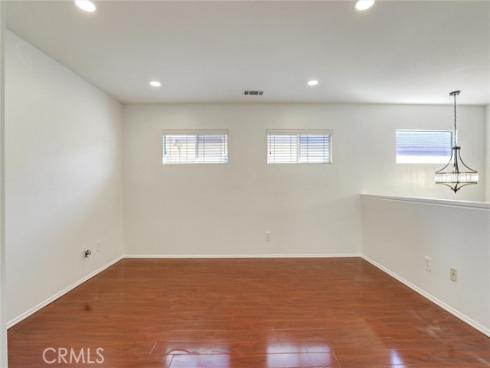 27  Ohio  , Irvine, CA