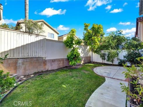 27  Ohio  , Irvine, CA