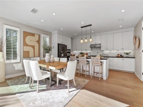 170  Villa Ridge  , Irvine, CA