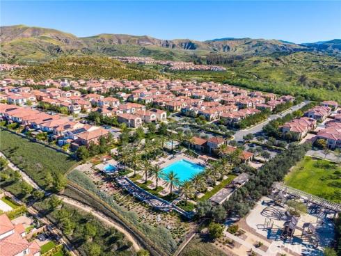 170  Villa Ridge  , Irvine, CA