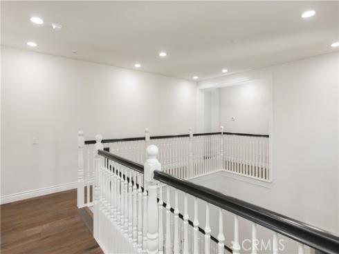 22  Shadybend  , Irvine, CA