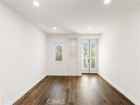 22  Shadybend  , Irvine, CA