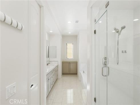 22  Shadybend  , Irvine, CA