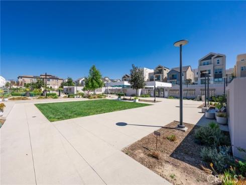 390 Merit , Irvine, CA