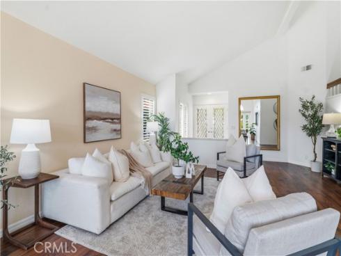 16 Baristo , Irvine, CA