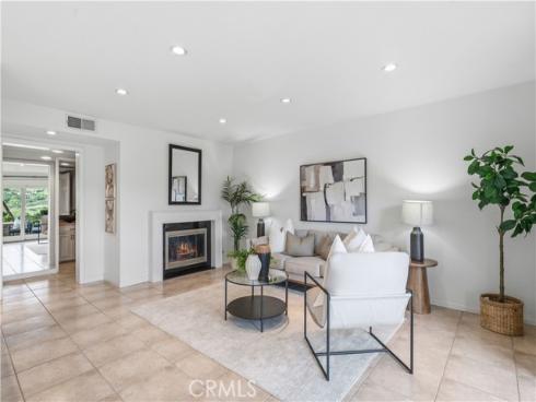 16 Baristo , Irvine, CA