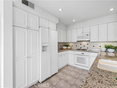 16 Baristo , Irvine, CA