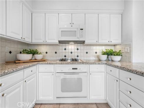 16 Baristo , Irvine, CA