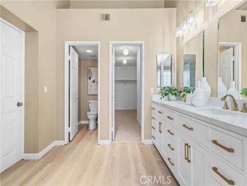 16 Baristo , Irvine, CA