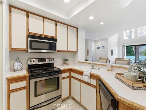 81  Briarglen  , Irvine, CA