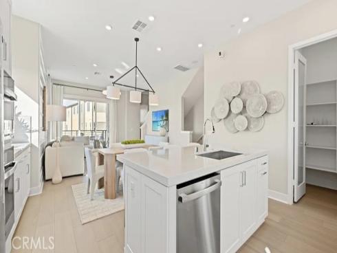 828  Sonia  , Irvine, CA