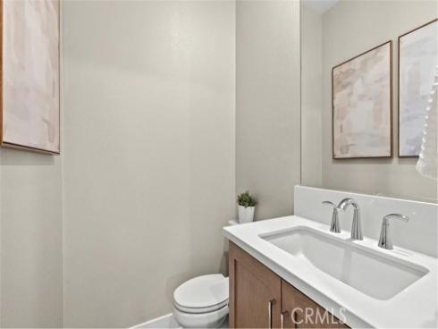 924  Chinon  , Irvine, CA