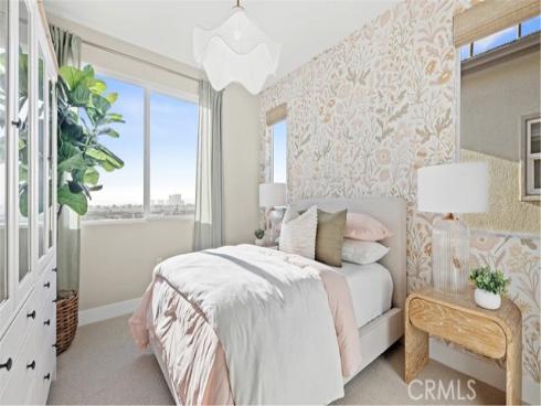 924  Chinon  , Irvine, CA