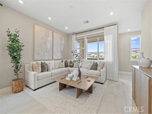 924  Chinon  , Irvine, CA