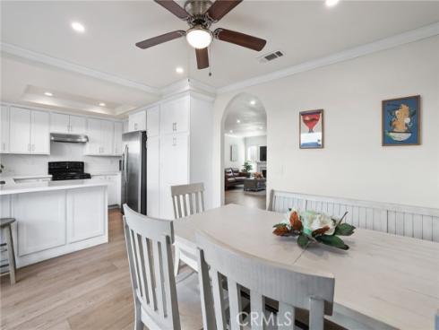 10  Goldenbush  , Irvine, CA