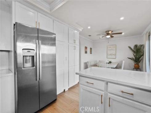 10  Goldenbush  , Irvine, CA