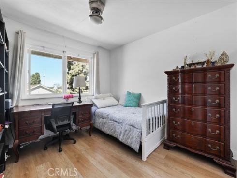 10  Goldenbush  , Irvine, CA