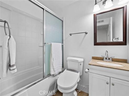 10  Goldenbush  , Irvine, CA