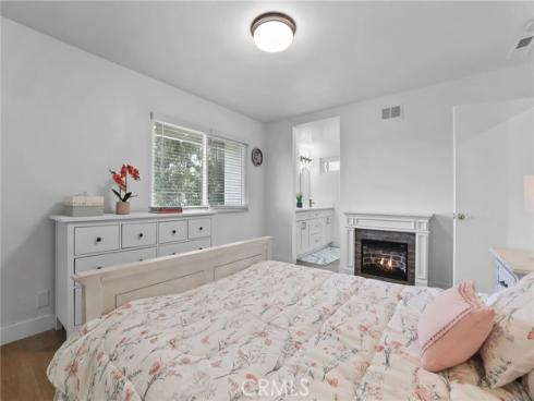 10  Goldenbush  , Irvine, CA