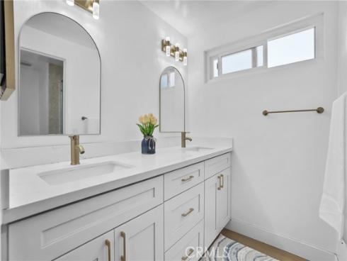 10  Goldenbush  , Irvine, CA