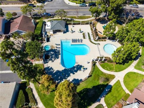 10  Goldenbush  , Irvine, CA