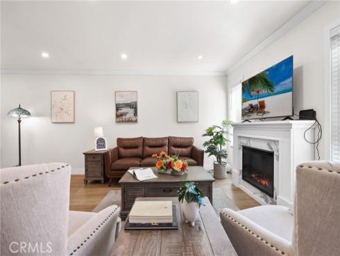 10  Goldenbush  , Irvine, CA