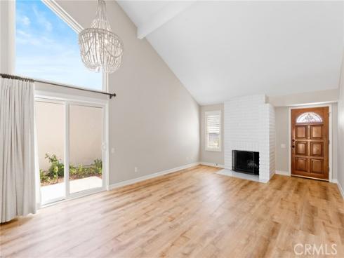 10  Poinsettia  , Irvine, CA