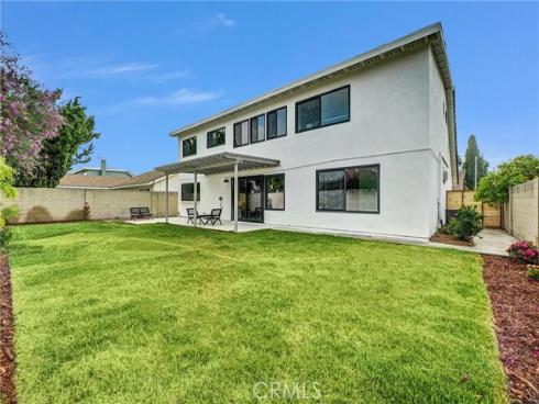 15335  Seine  , Irvine, CA