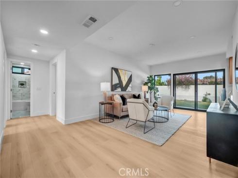 15335  Seine  , Irvine, CA