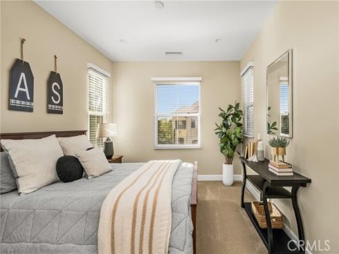 112  Mangrove Banks  , Irvine, CA