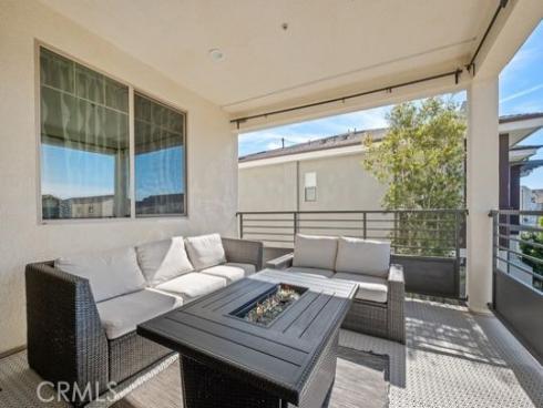 165  Frame  , Irvine, CA