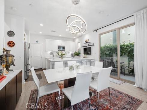 165  Frame  , Irvine, CA