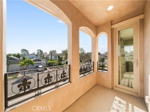 27  Gillman   Street, Irvine, CA