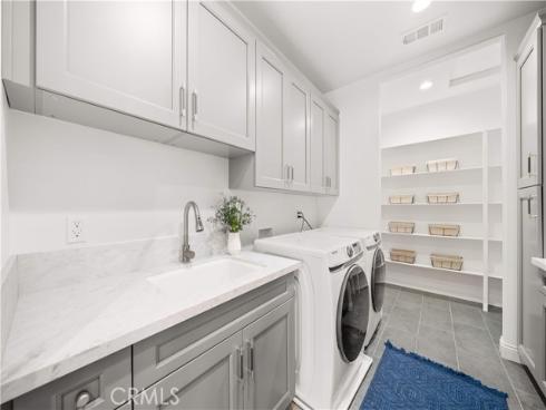 27  Gillman   Street, Irvine, CA