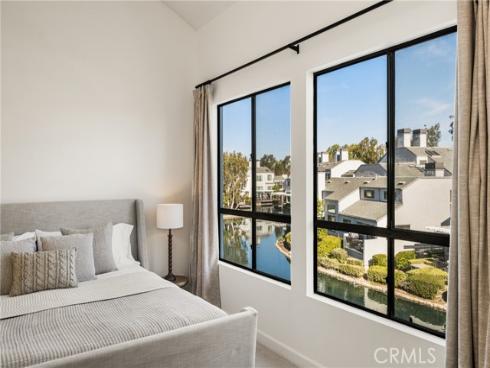 30  Waterway  43 , Irvine, CA