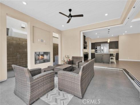 125  Source  , Irvine, CA