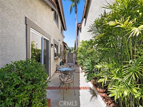 15  Milazzo  , Irvine, CA