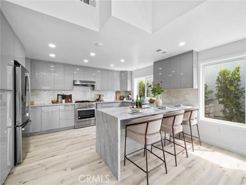 39  Cape Cod  , Irvine, CA