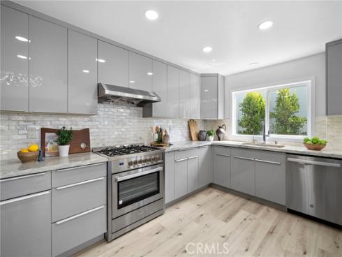 39  Cape Cod  , Irvine, CA