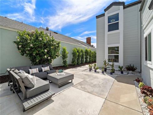 39  Cape Cod  , Irvine, CA