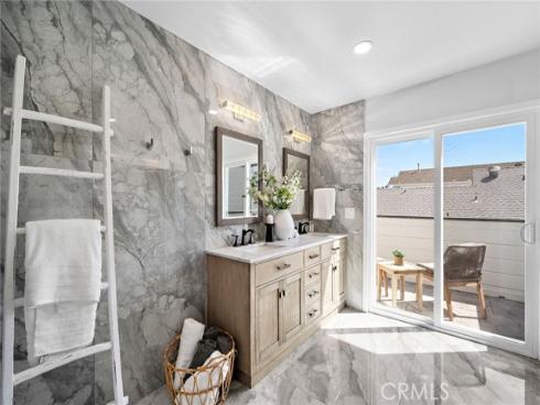 39  Cape Cod  , Irvine, CA