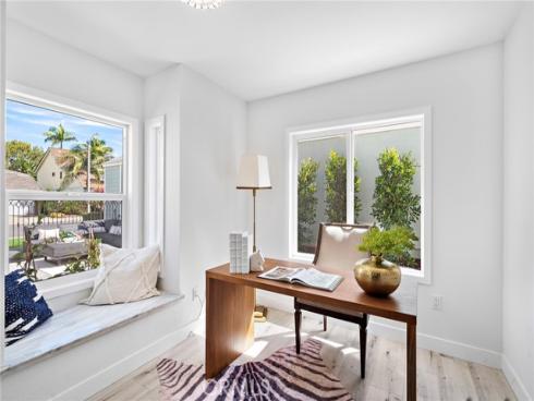 39  Cape Cod  , Irvine, CA