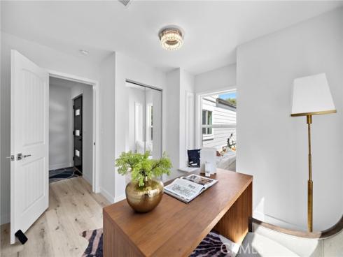 39  Cape Cod  , Irvine, CA