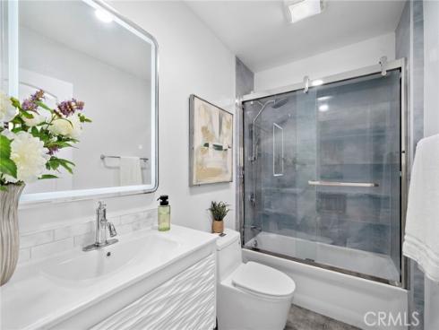 39  Cape Cod  , Irvine, CA