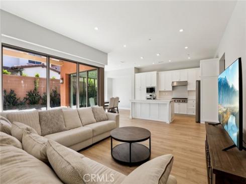 191 Plum Lily , Irvine, CA